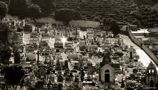 "Descanse em paz..." de Orlando Carisio