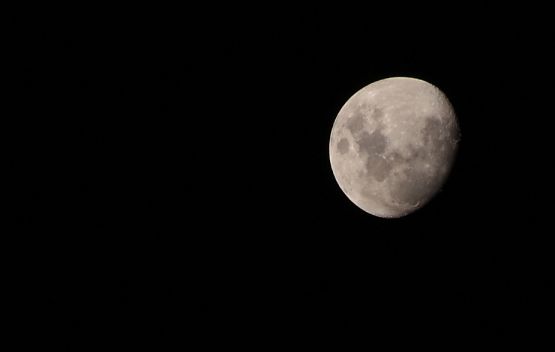 "La Luna de anoche" de Carmen Nievas