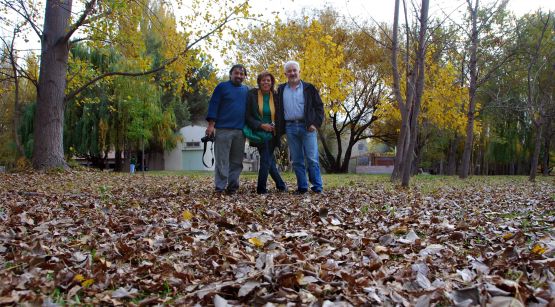 "Los saludamos desde `El Lugar`" de Jorge A. Cceres