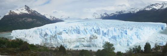 "En su majestuosa totalidad" de Simn Bruna