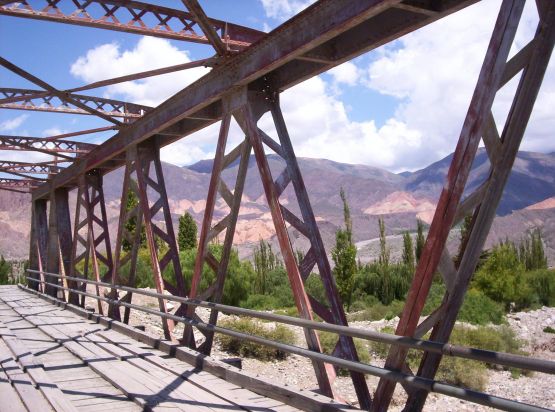 "Puente de Tilcara" de Martha A. Moreschi