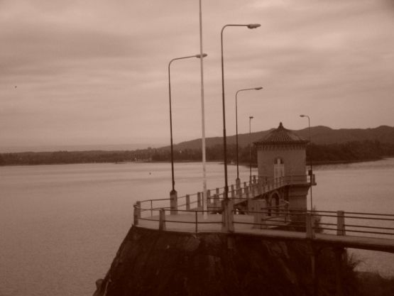 "puente en sepia" de Marcelo Lamberti