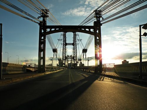 "entrando al puente" de Ariel Dario Albamonte