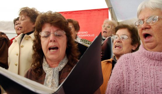 "`Hoy volviern a cantar`" de Jorge A. Cceres