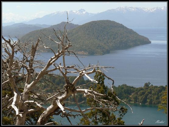 "Lago Nahuel Huapi..." de Roberto Di Siervi