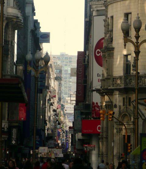 "ciudad contaminada a color" de Noemi Gomez