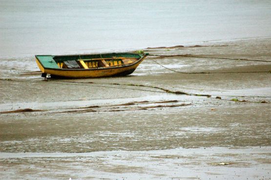 "Bote en la arena" de Sergio Levin