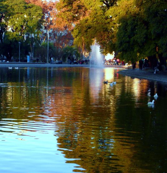 "atardeciendo en el lago 2" de Noemi Gomez