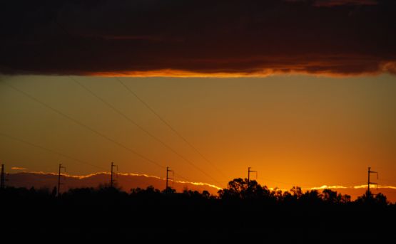 "`CAbles  A tierra`" de Jorge A. Cceres