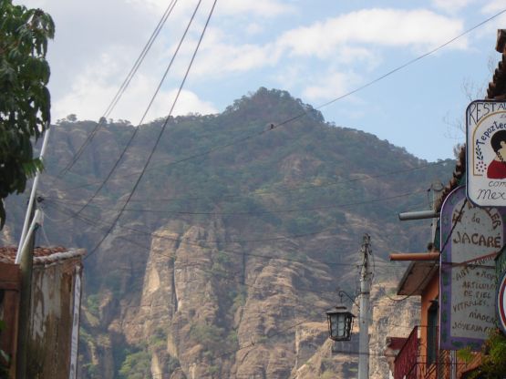 "Cerro del Tepozteco" de Alma Delia Franco Cacho