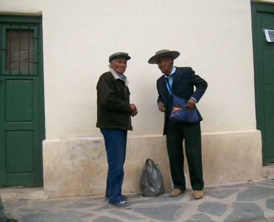 "Paisanos de Cachi, Salta" de Gladys Taboro