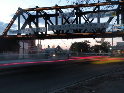 "puente negro" de Ariel Dario Albamonte