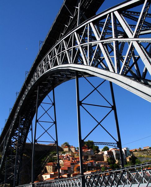 "Puente" de Nelida Garcia