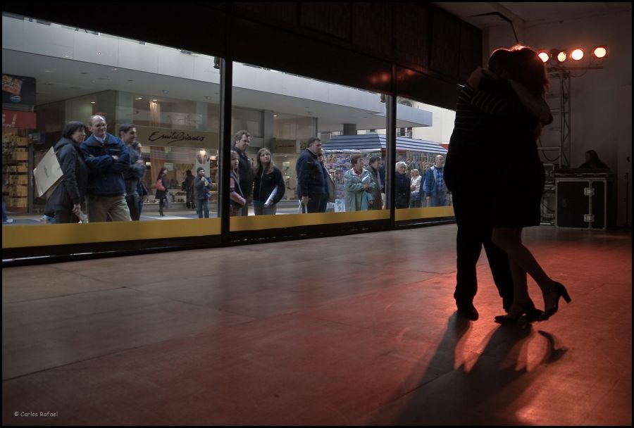 "Tango en la vidriera" de Carlos Rafael