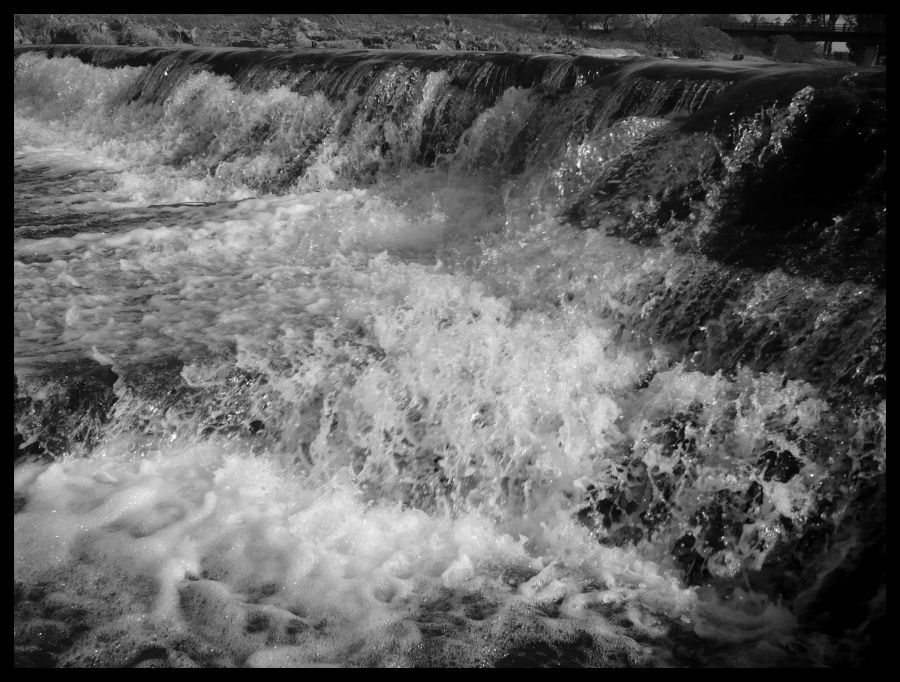 "Corre agua corre" de Vale Valeria Vergara