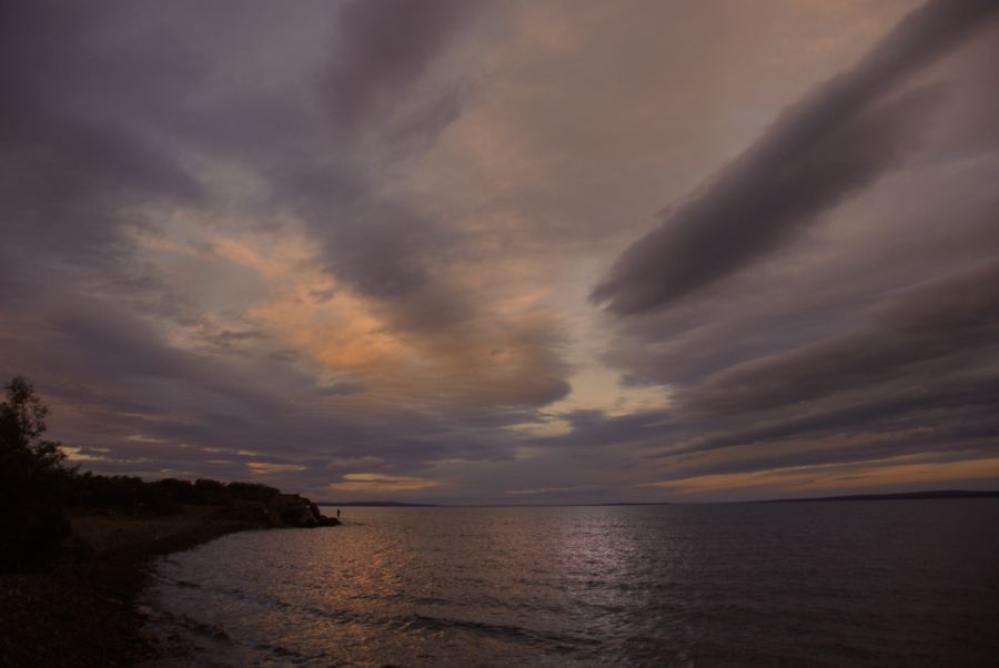 "`Es un amanecer`" de Jorge A. Cceres