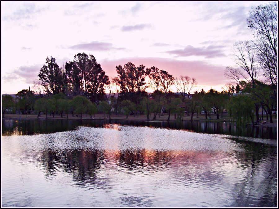 "7 y 17 de la tarde, hoy" de Martha A. Moreschi