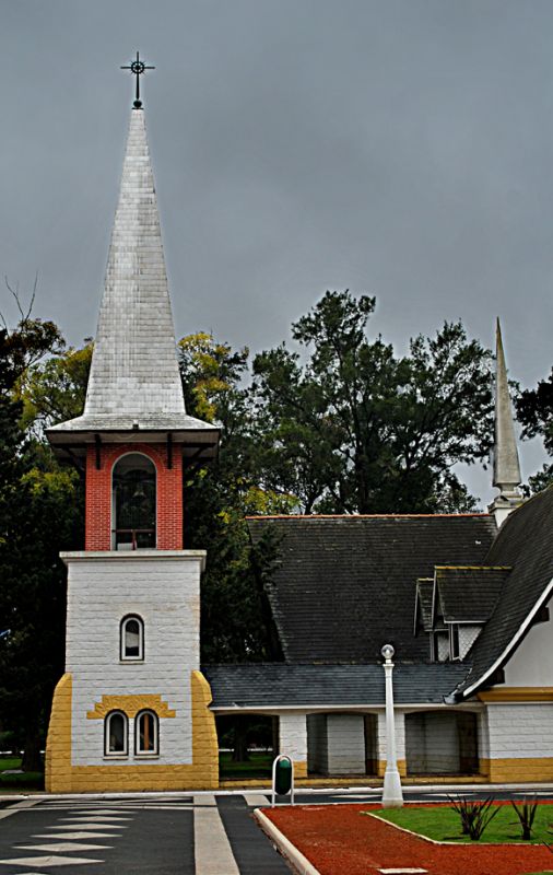 "La cruz del campanario" de Solis Alba Iris