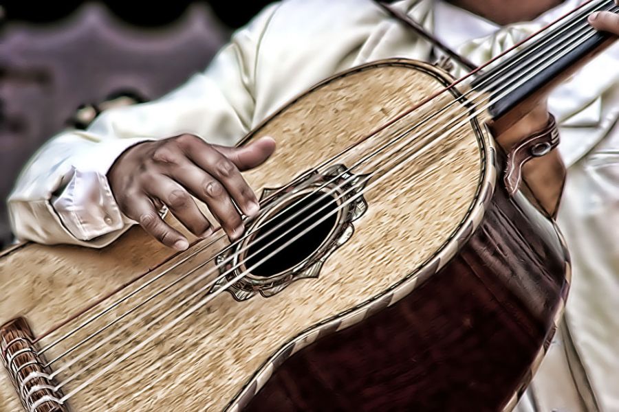 "Son de mariachi" de Pejuta Grnstein