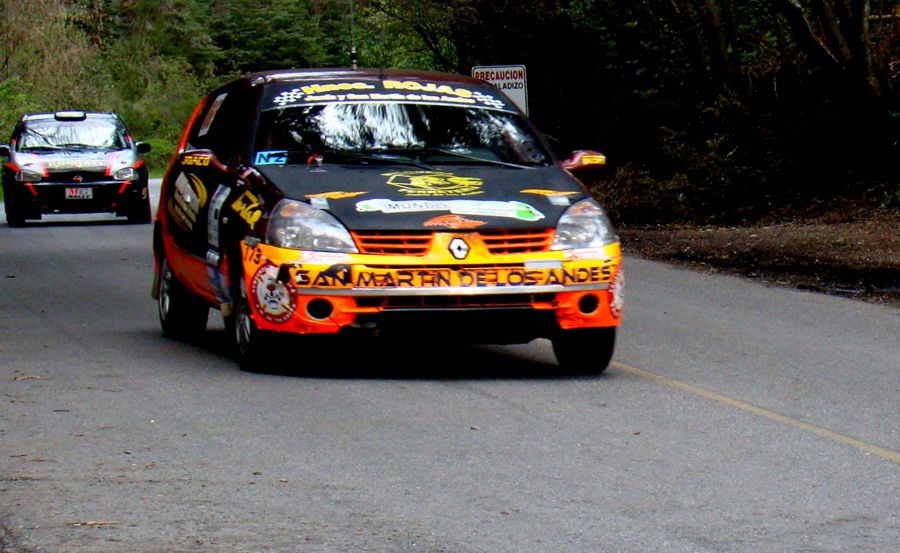 "RALLY DE LOS LAGOS V BARILOCHE  7 Y 8 DE NOVIEMBRE" de Gaston E. Polese