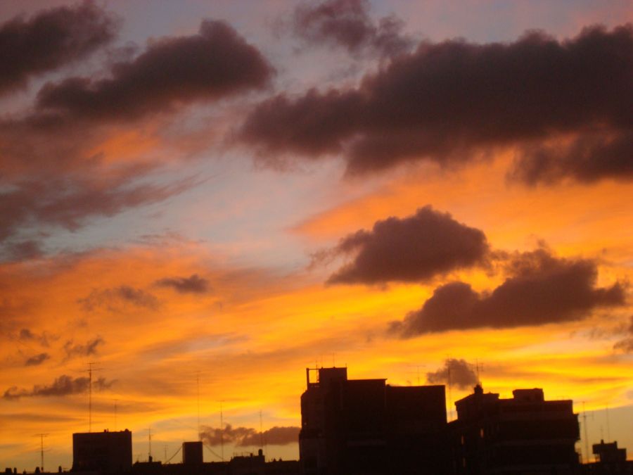 "ocaso en mi balcon" de Carlos Goverchesky