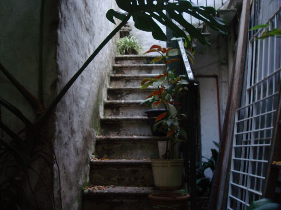 "patio en san telmo 2" de Carlos Goverchesky