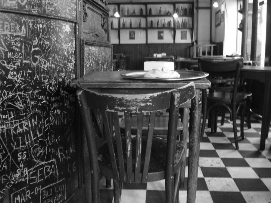 "bar en san telmo" de Carlos Goverchesky