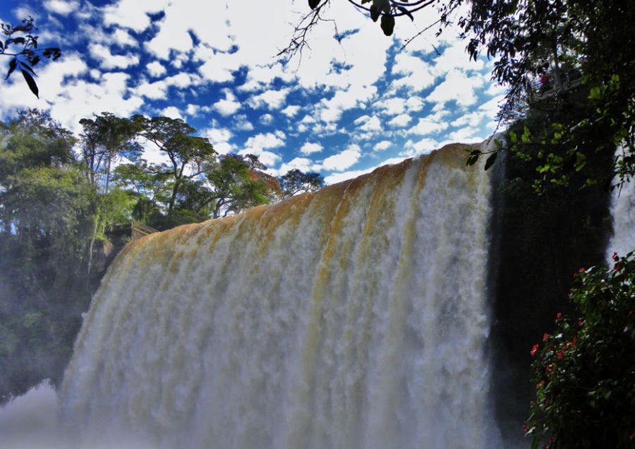 "Salto Bossi...(Cataratas del Iguaz)" de Angeles Merchan