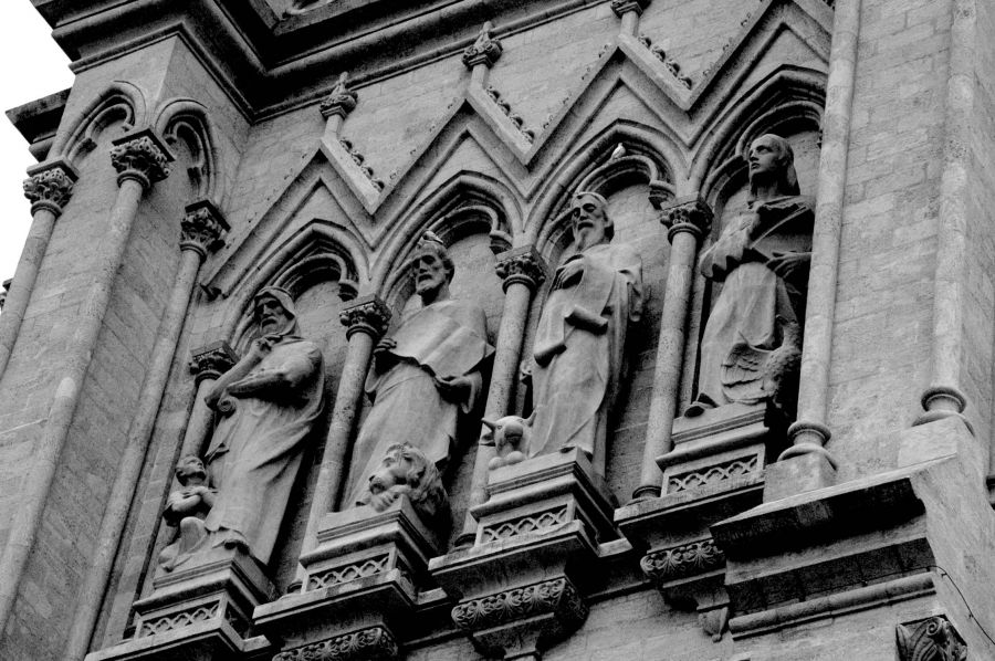 "Los guardianes da Lujan" de Carlos Rango