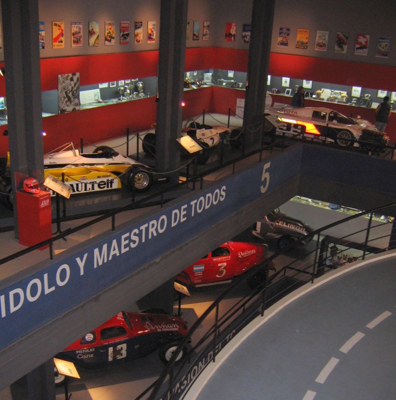 "Museo Fangio" de Mabel Santoro