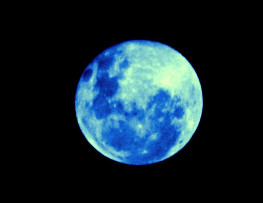"Luna azul" de Mariano Olivero