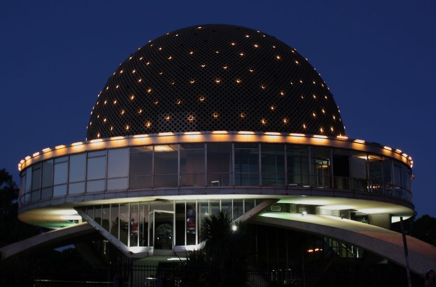 "Planetario nocturno" de Daniel Gustavo Bravo