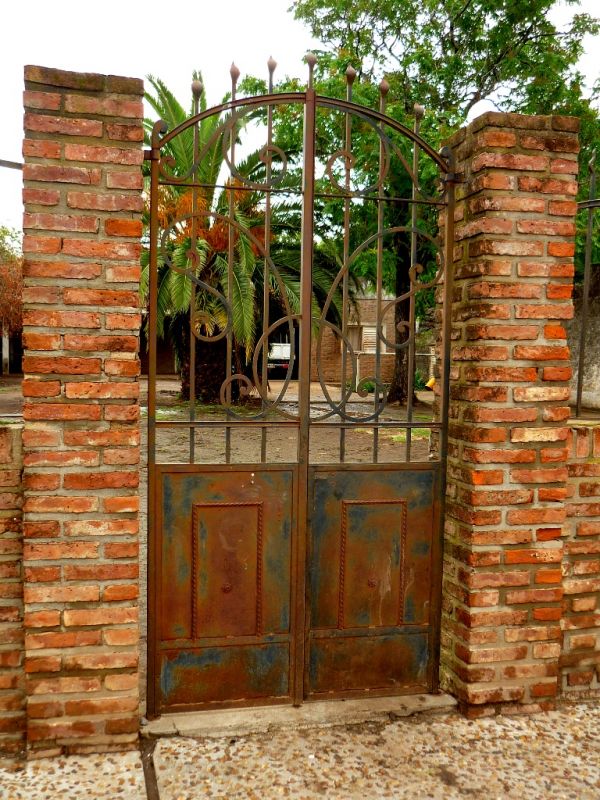 "portal pueblerino" de Maria Susana Polizzi