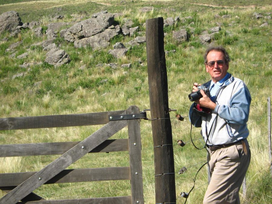 "amigo de locuras, fotos y motos," de Guillermo Giordano