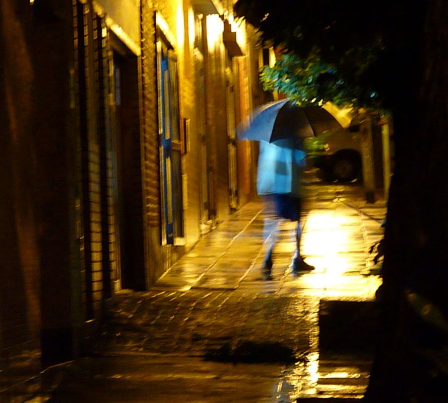 "bajo la lluvia.." de Noemi Gomez