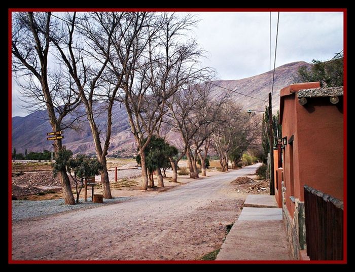 "callecita de Tilcara" de Ral Riba