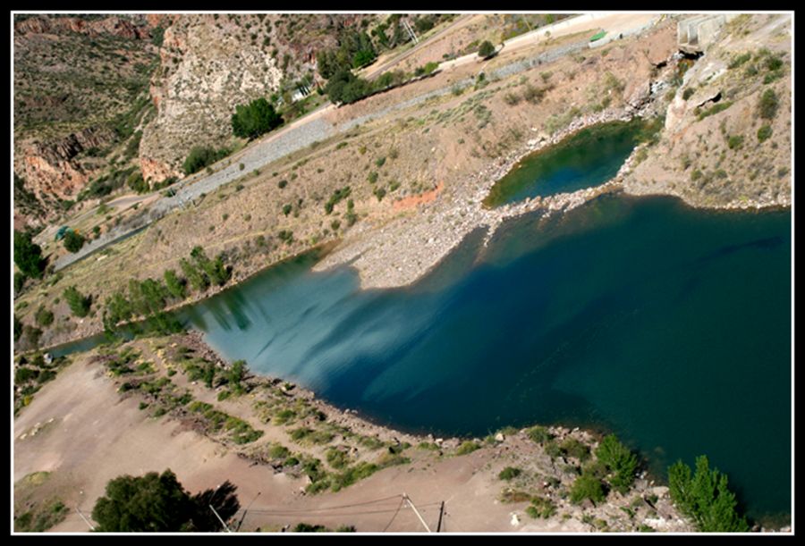 "desde una huequito de la Represa Valle Grande" de Maria Cristina Silva