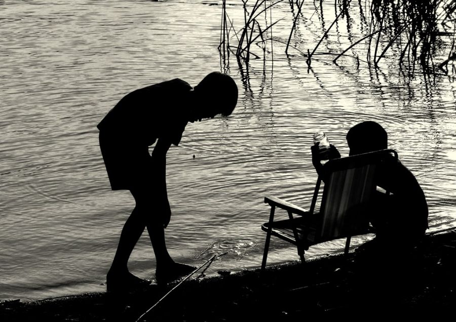 "Pescando atardeceres" de Bernarda Ballesteros