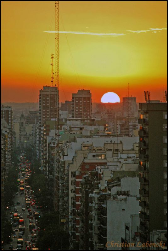 "Atardecer Urbano" de Christian Labencki