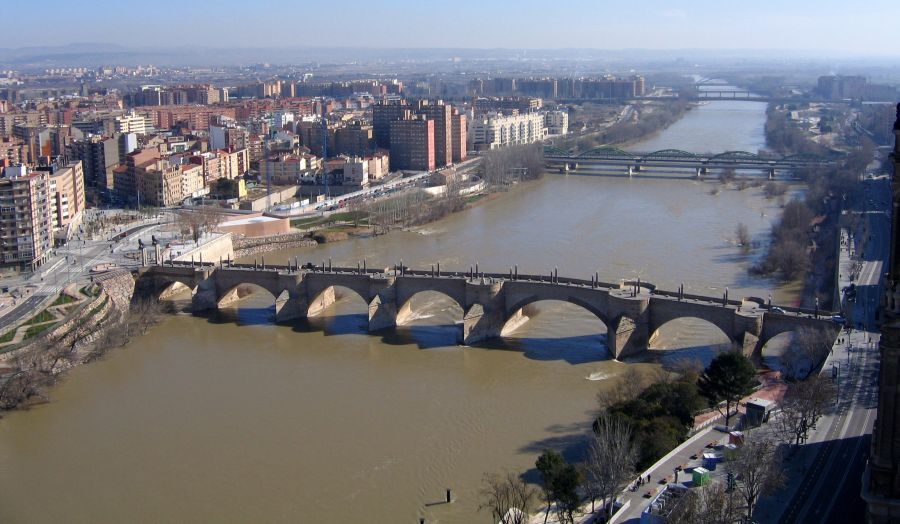 "Puentes en Zaragoza" de Mabel Santoro