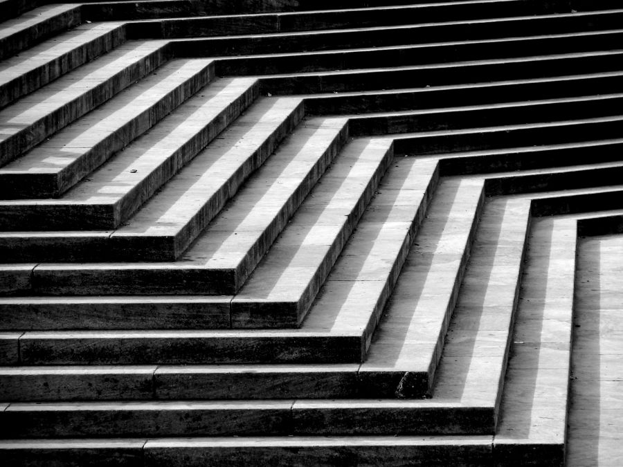 "escalones, lineas y sombras II" de Gabriel D`Agostino