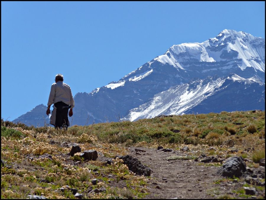 "Rumbo al Aconcagua" de Alberto Elizalde