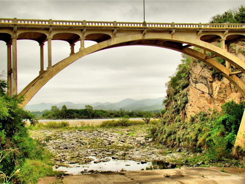 "Puente Embalse" de Emiliano Jimenez