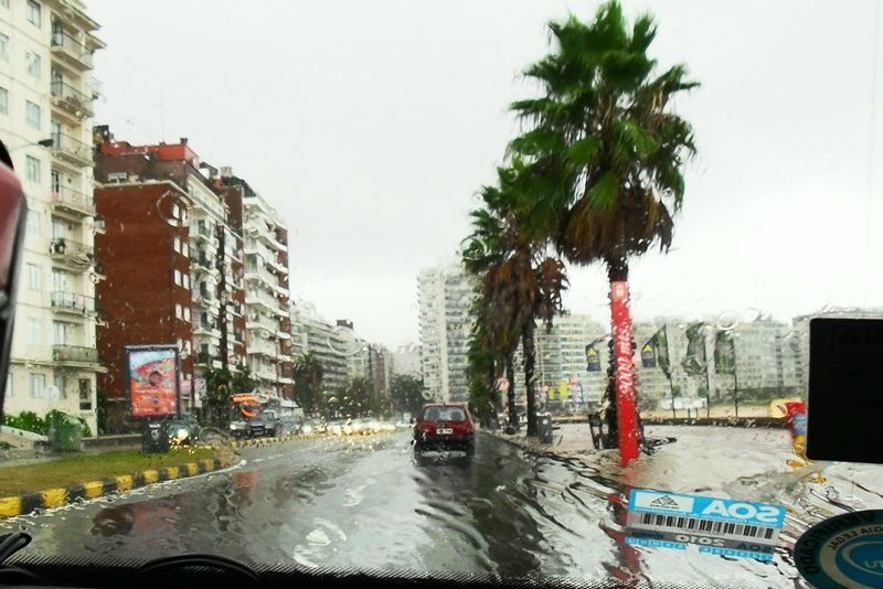 "visin el taxi - montevideo..." de Anglica Pegas