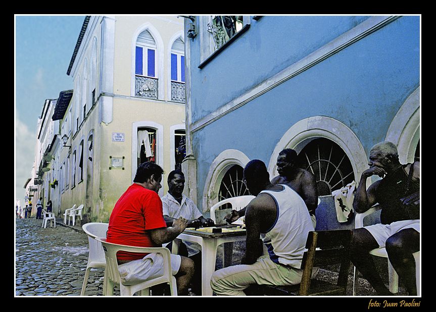 "DOMIN ENTRE AMIGOS" de Juan Antonio Paolini