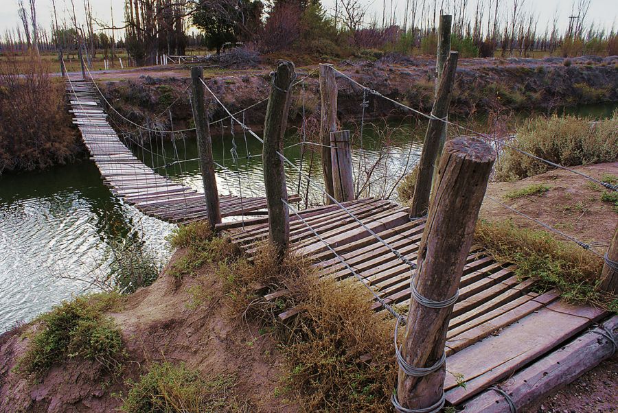 "El puente" de Gustavo Acosta