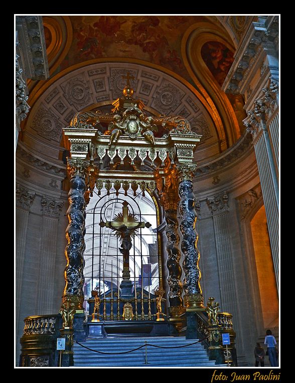 "ALTAR CRIPTA DE NAPOLEN-Paris" de Juan Antonio Paolini