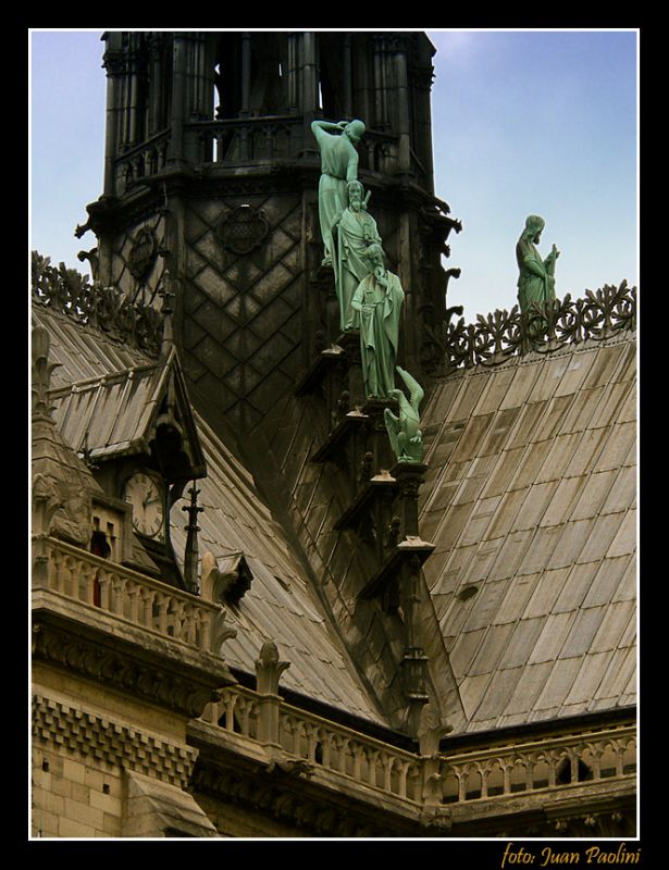 "DETALLE TECHO NOTRE DAME-Paris" de Juan Antonio Paolini