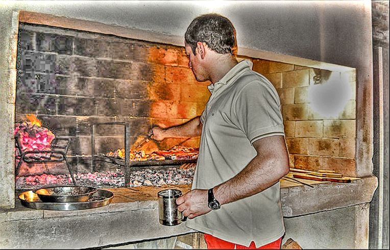 "Aplausos para el asador" de Alejandro Olivares