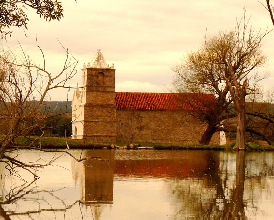 "Capilla de San Pedro Viejo" de Maria Susana Polizzi